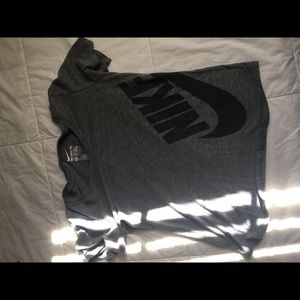 Lightly used Nike Tee size M.